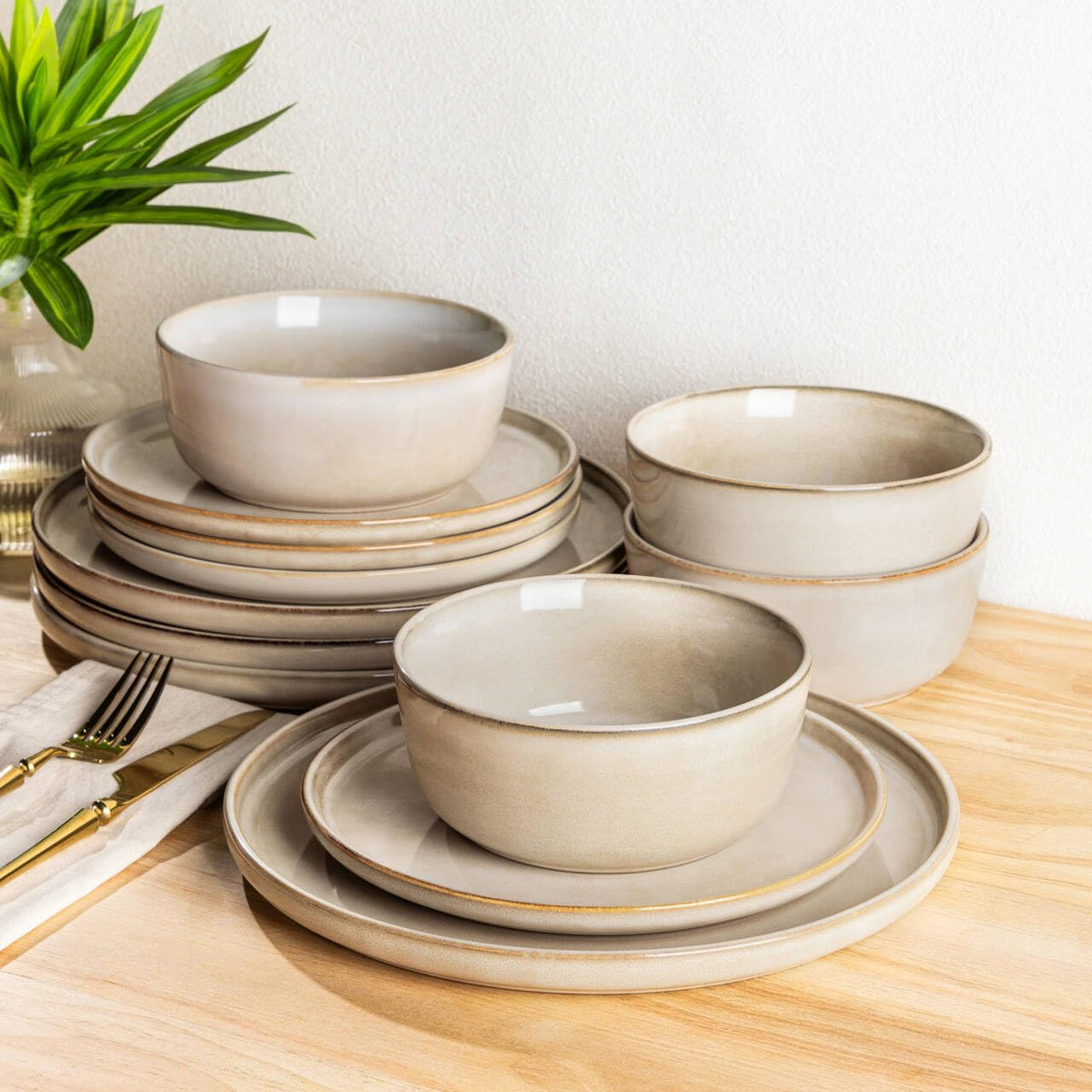 Powoo Stoneware Dinnerware Set – Reactive Glaze, Service for 8